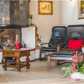 4 Bedroom Villa with Pool and Annex near Porec, Sleeps 8